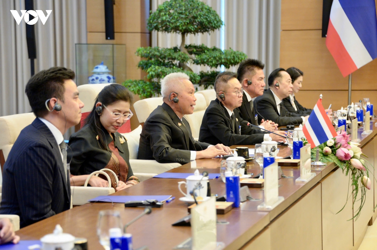 chu-tich-quoc-hoi-tran-thanh-man-don-chu-tich-ha-vien-thai-lan-11.jpg