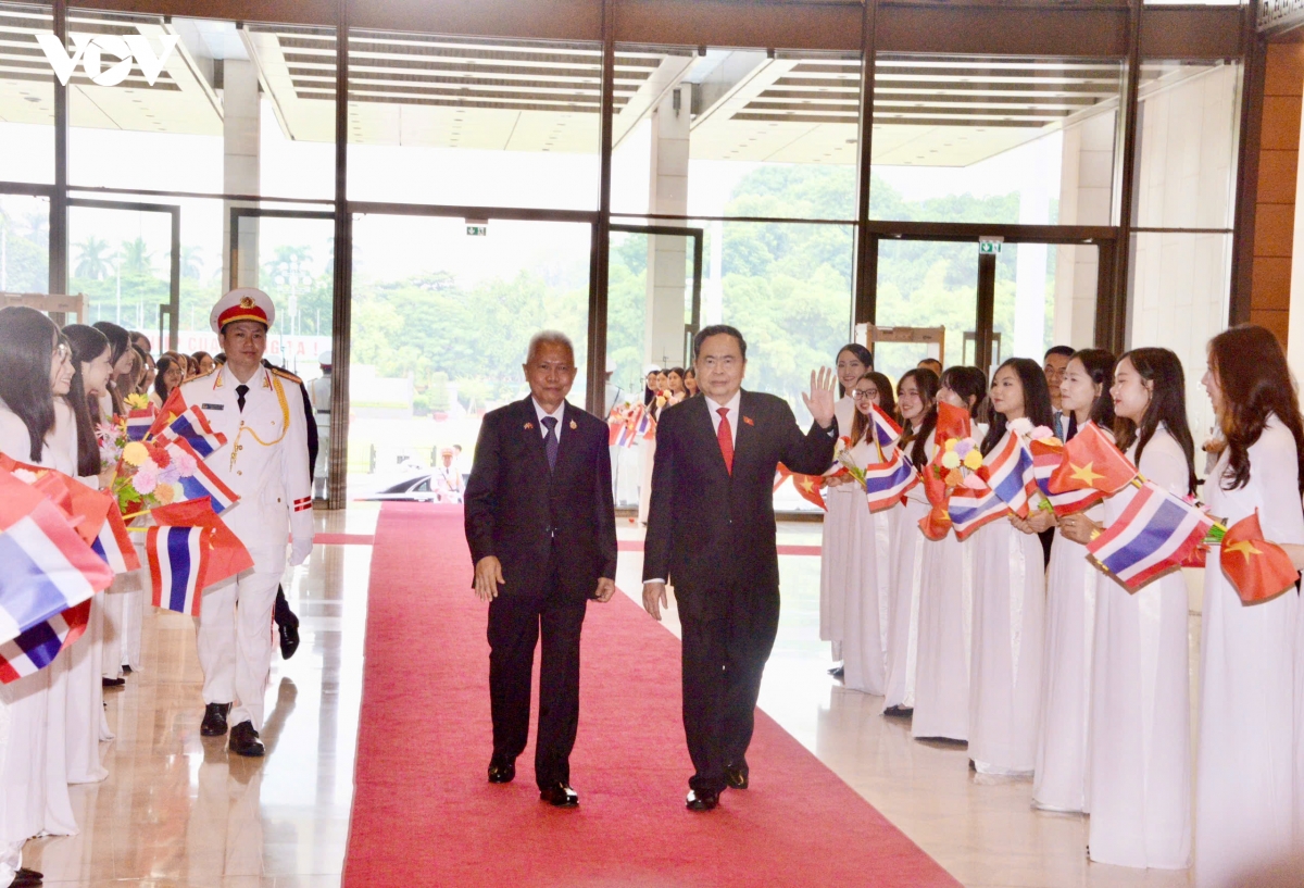 chu-tich-quoc-hoi-tran-thanh-man-don-chu-tich-ha-vien-thai-lan-4.jpg