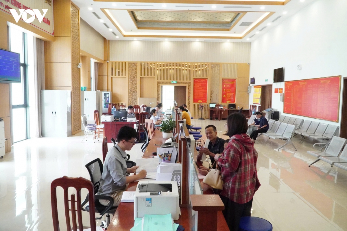 cong-chuc-vien-chuc-phuong-van-xuan.jpg