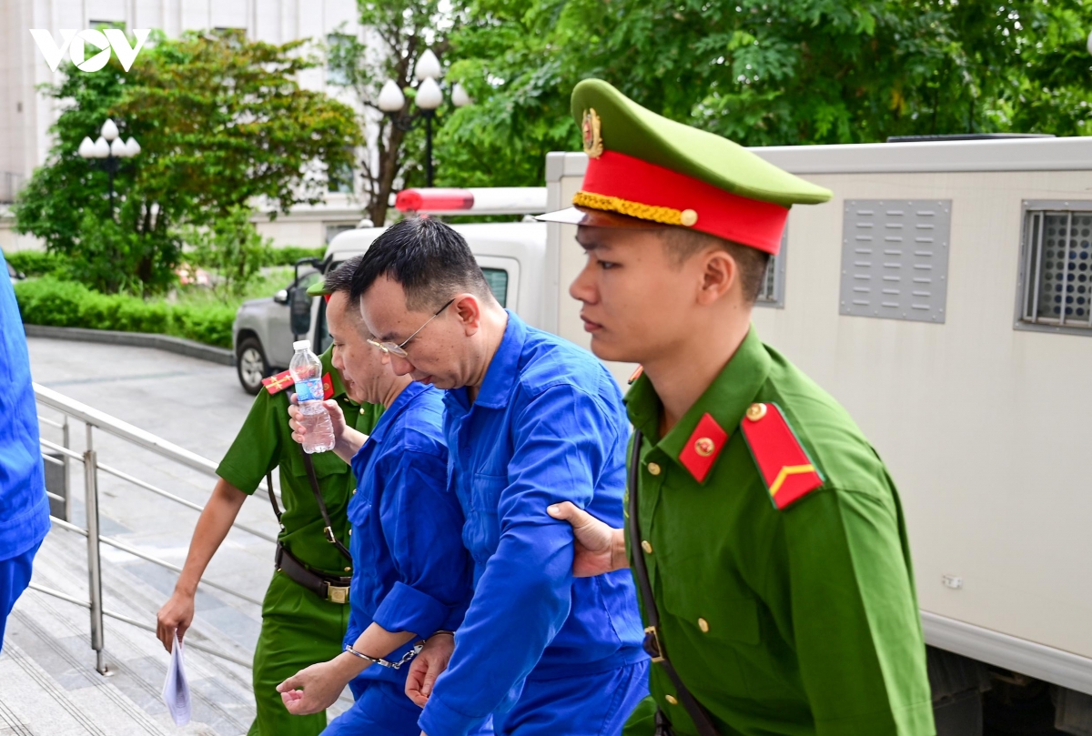 cuu-thu-truong-3.jpg