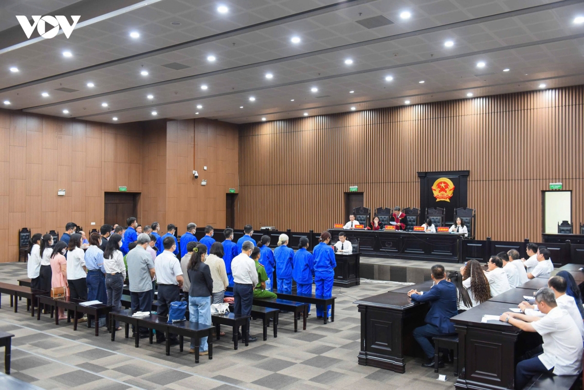 cuu-thu-truong-nguyen-ba-hoan-3.jpg