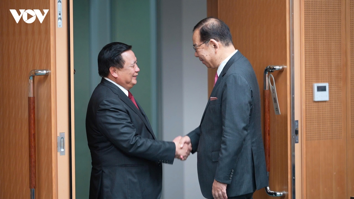 giao-su-tien-si-nguyen-xuan-thang-gap-go-chu-tich-ban-chap-hanh-trung-uong-dang-cong-san-nhat-ban-shii-kazuo.-anh-vov-tokyo.jpg