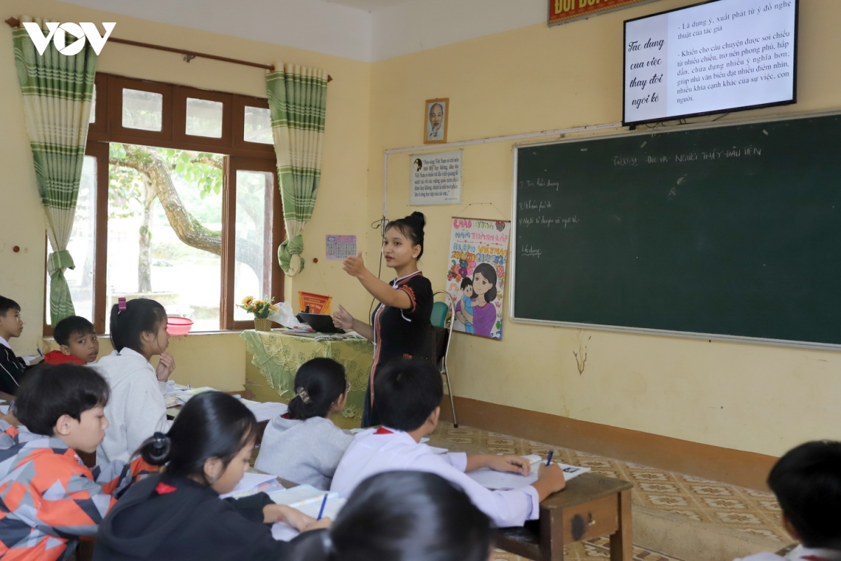 gio-hoc-cua-hoc-sinh-truong-pho-thong-dan-toc-noi-tru-trung-hoc-co-so-dong-giang-tinh-quang-nam.jpg