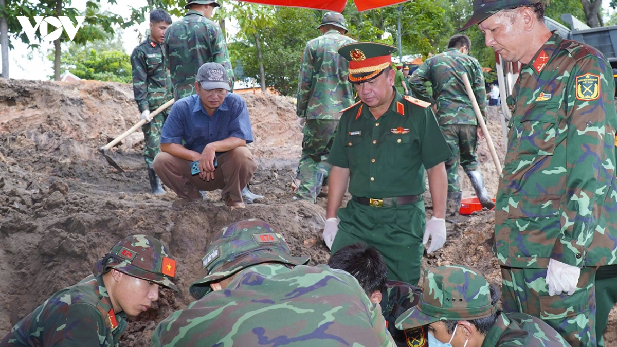hai-cot-liet-sy1.jpg