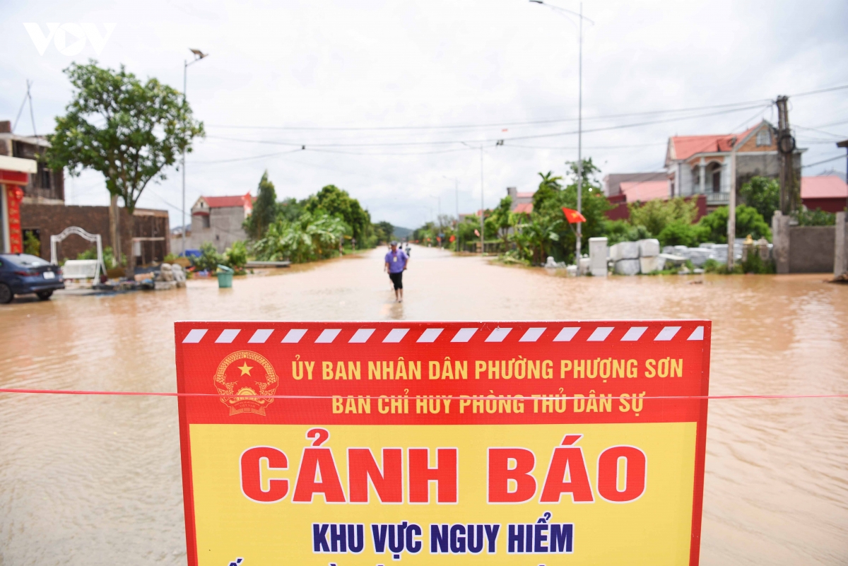 hang-nghin-ho-dan-bac-ninh-di-doi-mua-lu-17.jpg