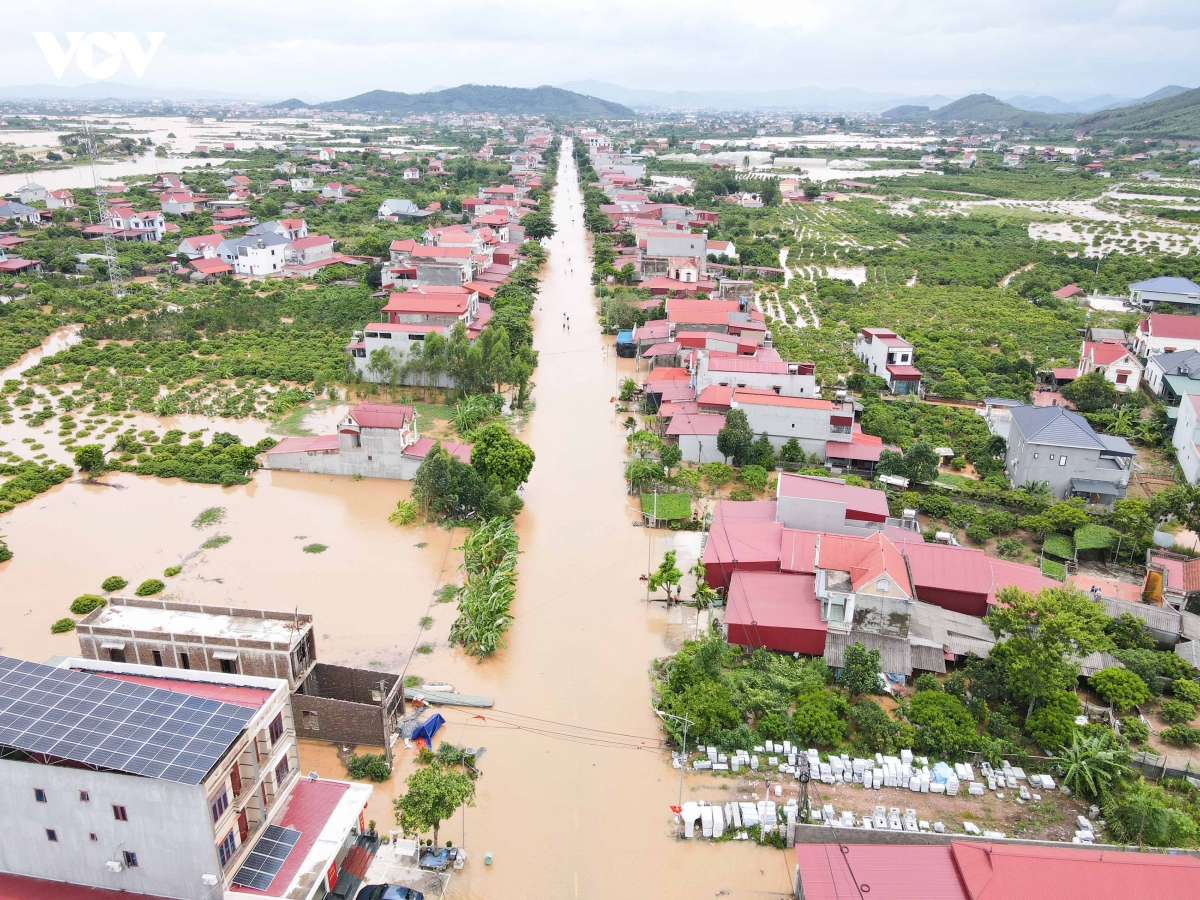 hang-nghin-ho-dan-bac-ninh-di-doi-mua-lu-8.jpg