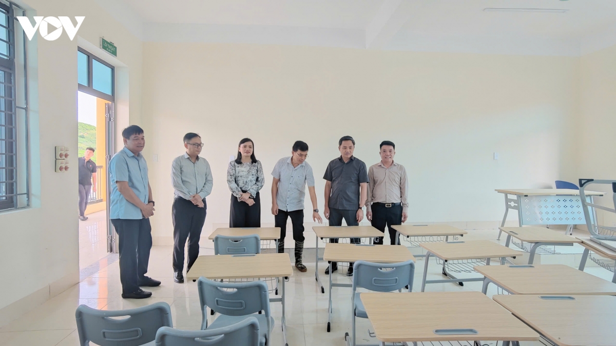 hien-cac-diem-truong-da-tap-ket-day-du-trang-thiet-bi-va-du-kien-hoan-tat-cong-tac-lap-dat-trong-thang-8.jpg