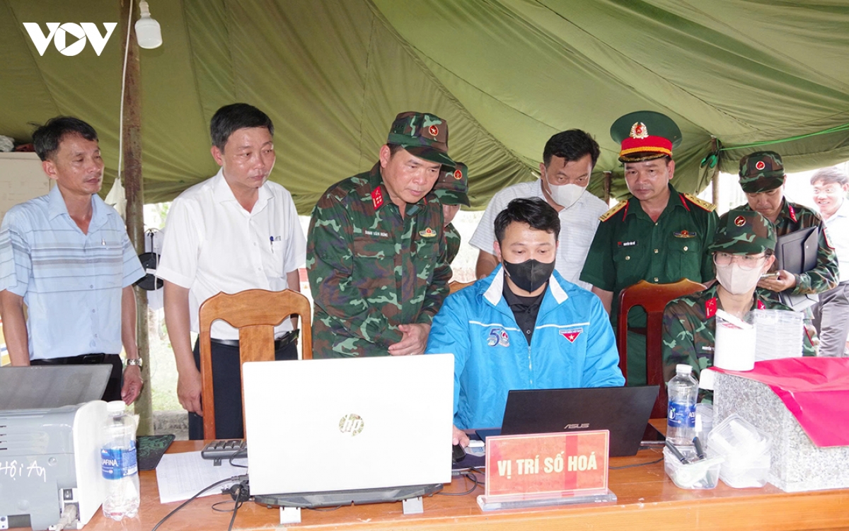 hien-viec-lay-mau-de-giam-dinh-adn-dang-duoc-tang-toc-tai-cac-nghia-trang.jpg