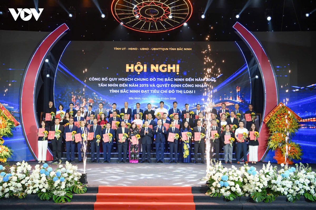hoi-nghi-cong-bo-bac-ninh-do-thi-loai-1-4.jpg
