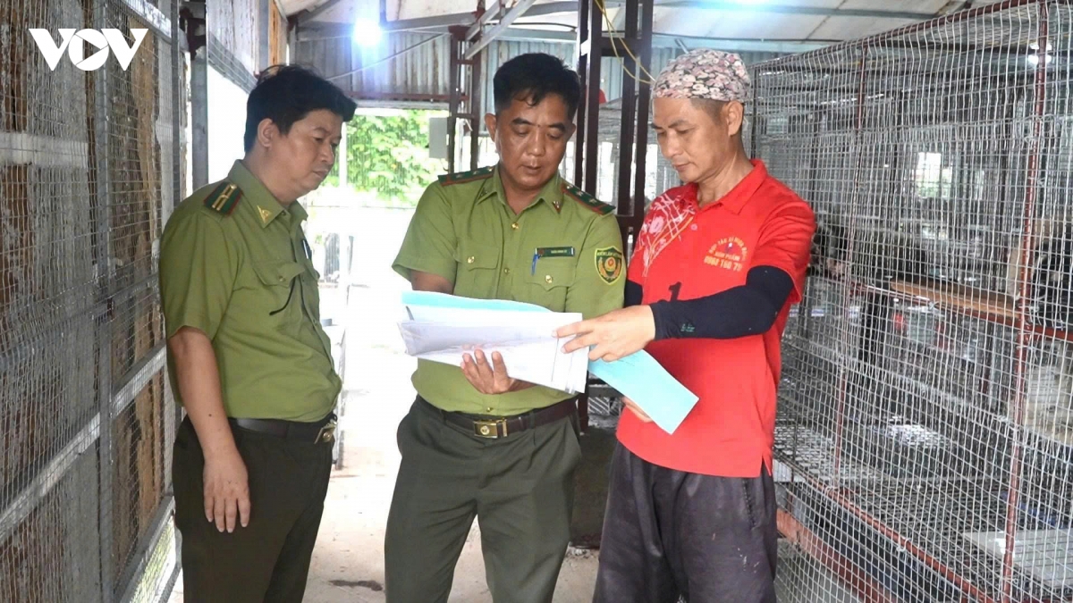 kiem-tra-dong-vat-hoang-da.jpg