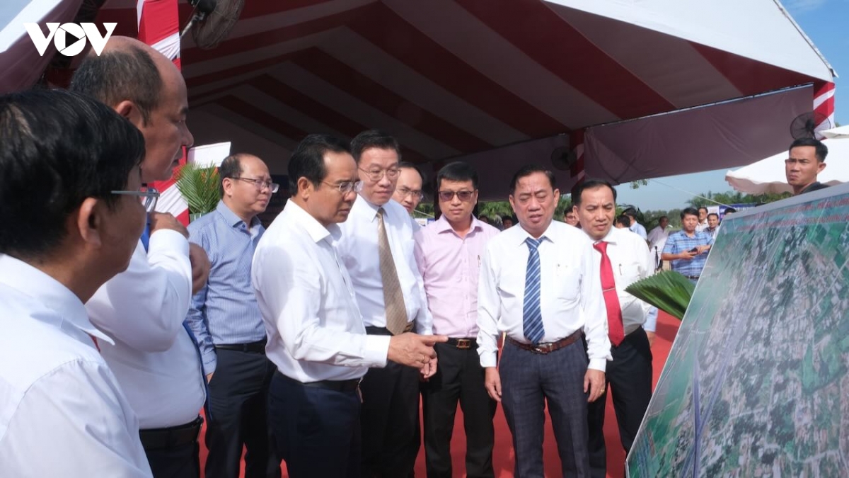 lanh-dao-tp.hcm-kiem-tra-du-an-cao-toc-tp.hcm-moc-bai-anh_-duy-phuong.jpeg