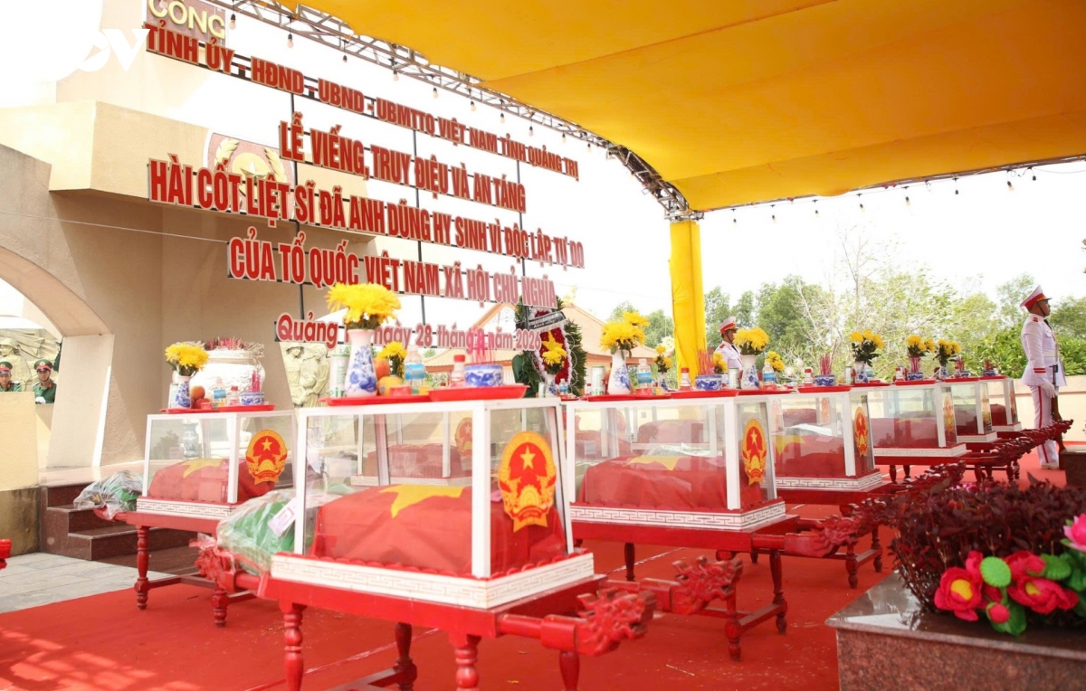 le-vieng-va-truy-dieu-13-hai-cot-liet-si-vua-duoc-tim-thay-tai-khu-vuc-cau-nhi.jpg
