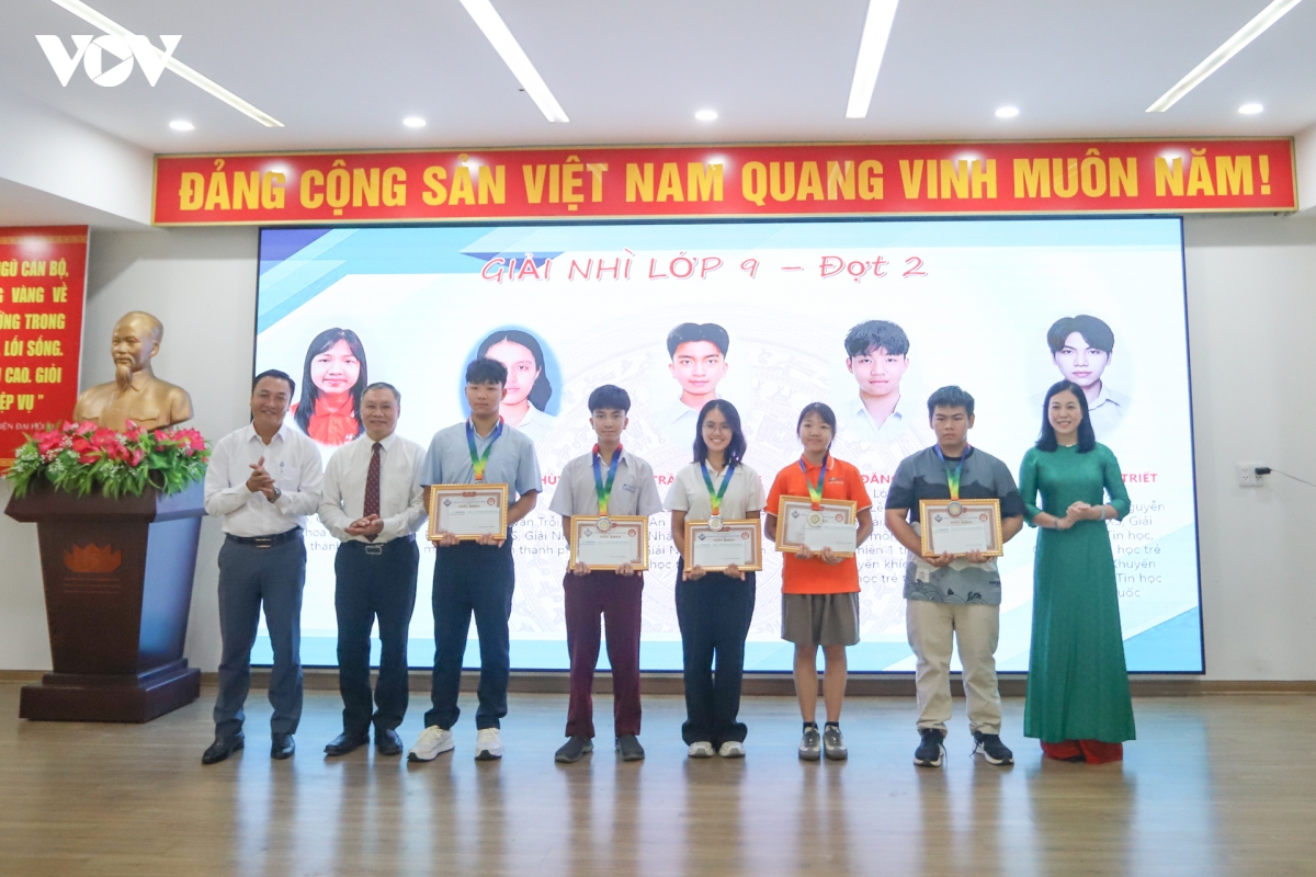 le_trao_giai_thuong_khuyen_tai_huynh_thuc_khang_thanh_pho_da_nang_nam_hoc_2025_2026_20260828105049.jpg