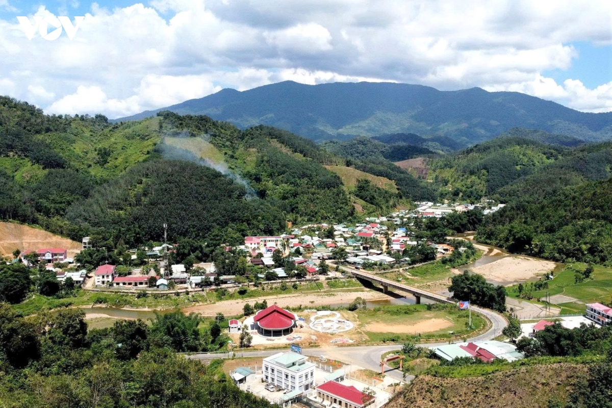 mot-goc-trung-tam-hanh-chinh-xa-a-vuong-tp-da-nang.jpg