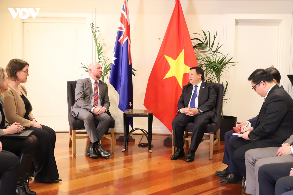 Đồng chí Nguyễn Xuân Thắng làm việc với Học viện cán bộ Australia và New Zealand. Ảnh: Việt Nga/VOV-Australia