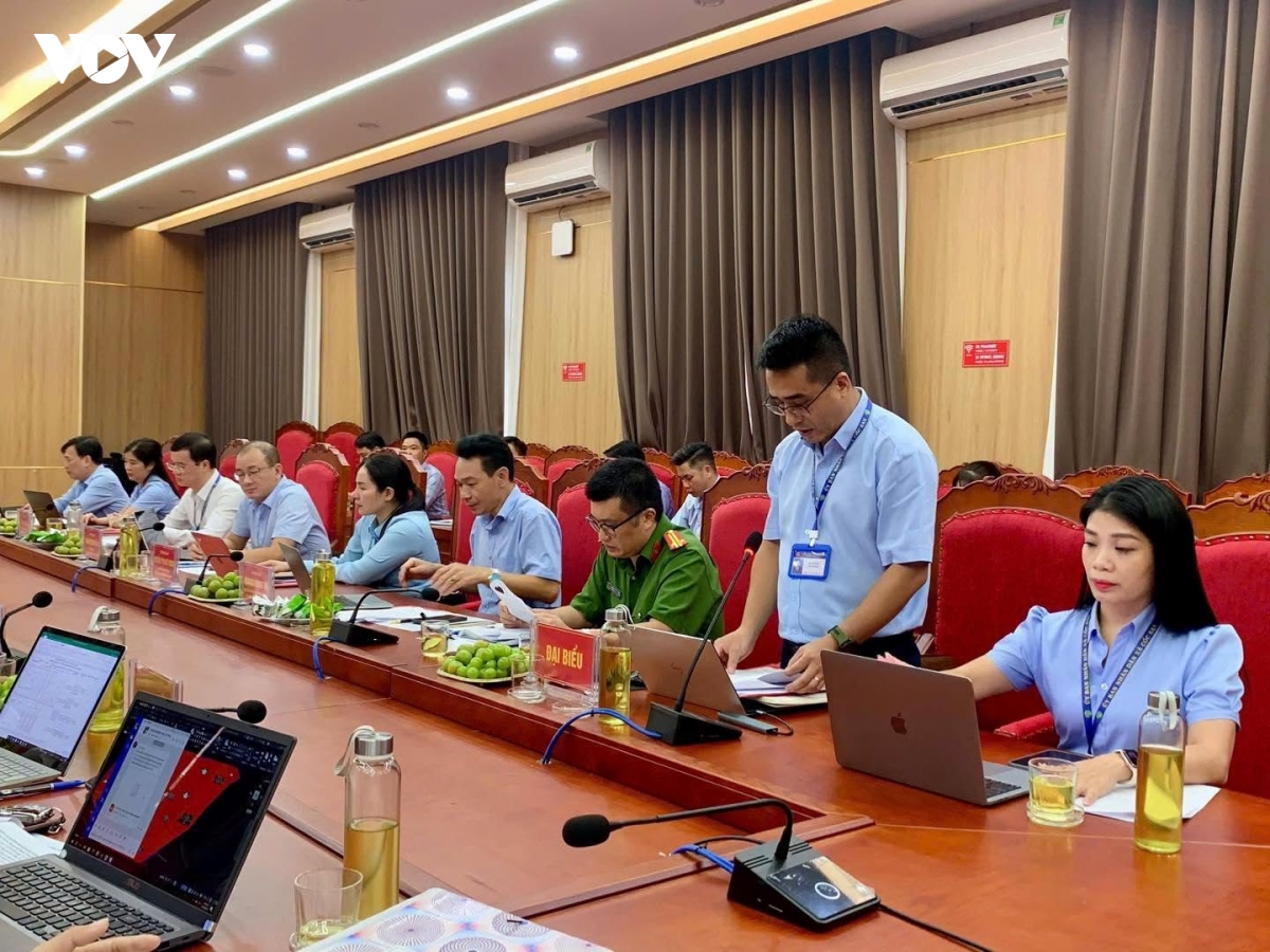 ong-ha-anh-duc-truong-phong-kinh-te-ubnd-xa-coc-san-phat-bieu-trong-mot-hoi-nghi-anh-csnm.jpg