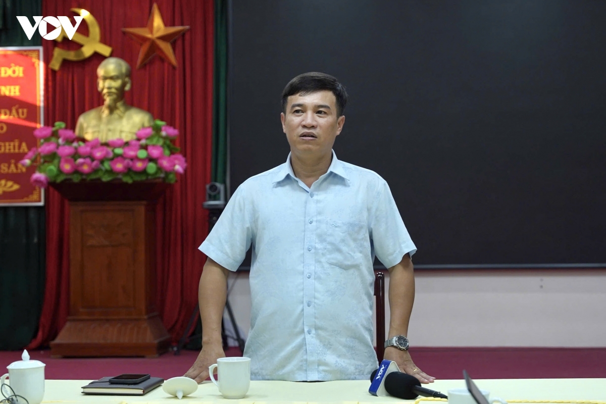 ong-hung-thong-tin.jpg