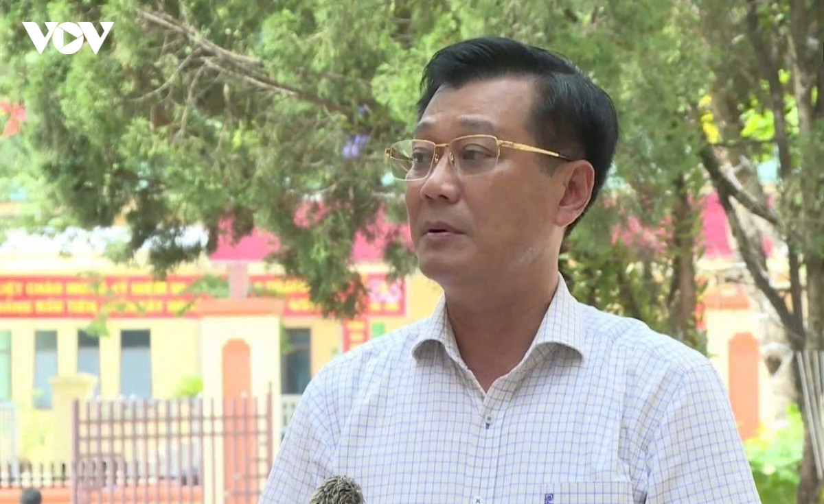 ong-pham-manh-hung-chu-tich-ubnd-xa-mon-son-tinh-nghe-an.jpg