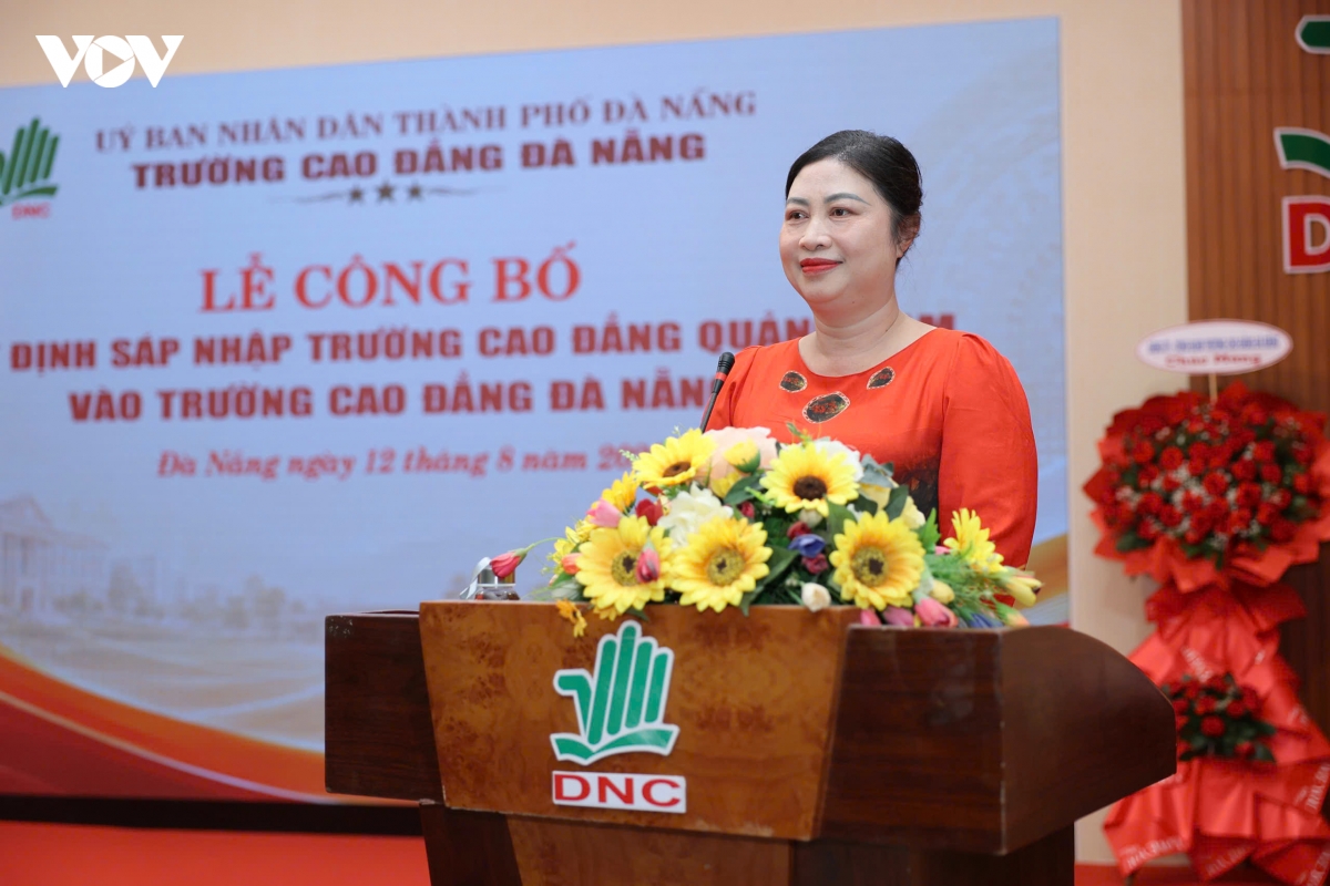 pgs.-ts.-vu-thi-phuong-anh-quyen-hieu-truong-cao-dang-da-nang-phat-bieu-nhan-nhiem-vu.jpg