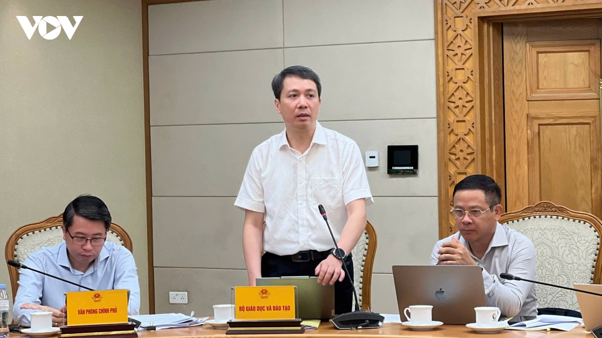 pho-thu-tuong-lam-viec-voi-bo-giao-du-va-dao-tao-1-1.jpg