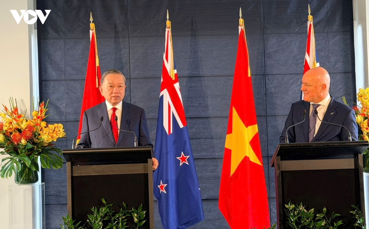 tbt-ctn-to-lam-gap-go-bao-chi-new-zealand-1_1.jpg
