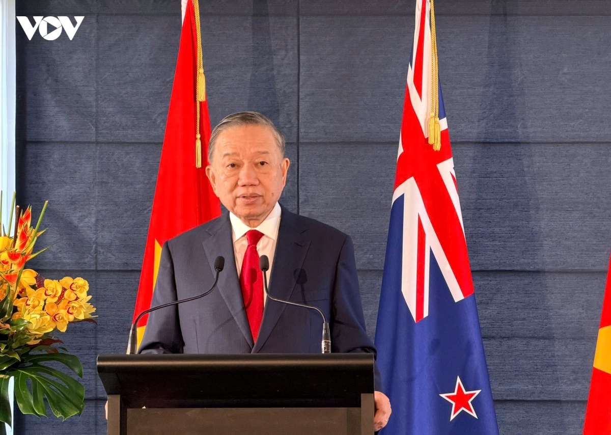 tbt-ctn-to-lam-gap-go-bao-chi-new-zealand-2_1.jpg