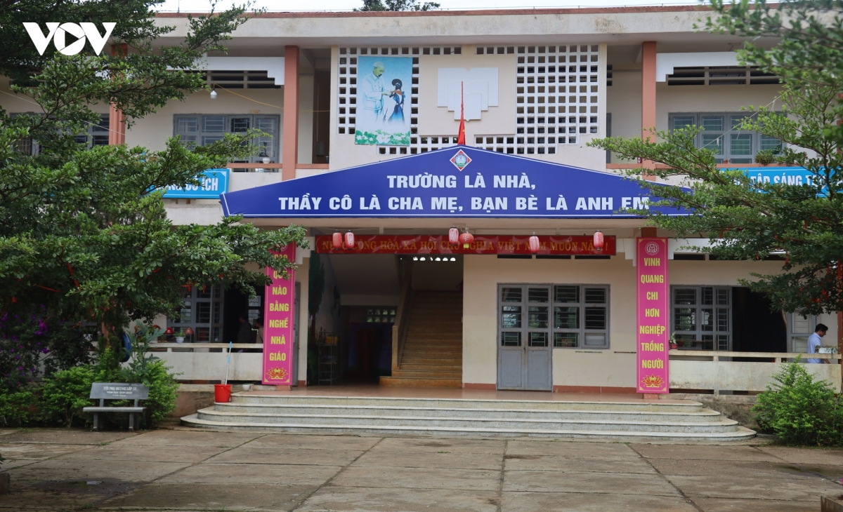 th-mang-den.jpg