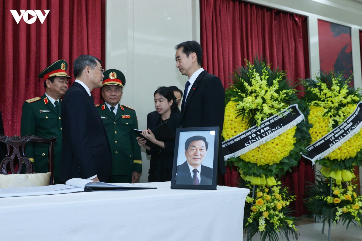 thu-tuong-le-minh-hung-vieng-nguyen-thu-tuong-trung-quoc-chu-dung-co-2.jpg