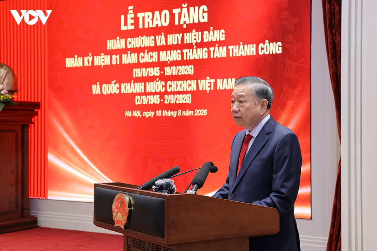 tong-bi-thu-chu-tich-nuoc-to-lam-gap-mat-nguyen-lanh-dao-12.jpg