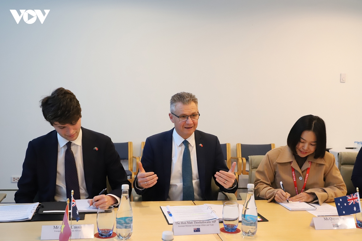 trinh-van-quyet-australia-4.jpg