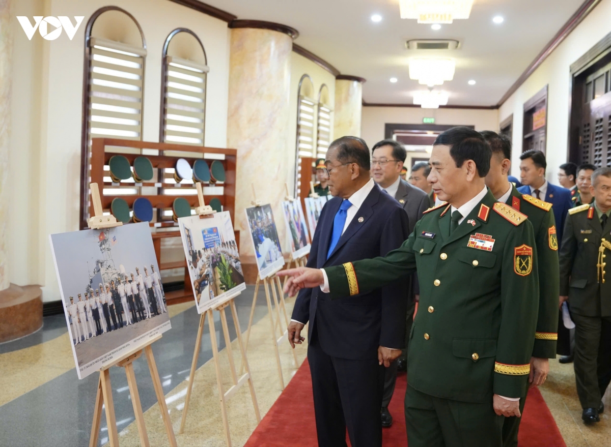 vov-bo-truong-quoc-phong-viet-nam-tiep-bo-truong-quoc-phong-malaysia-3.jpg