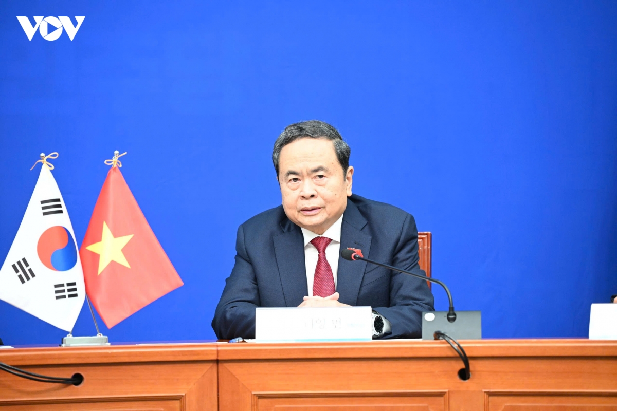 -dang-dan-chu-dong-hanh-kim-min-seok-5.jpg