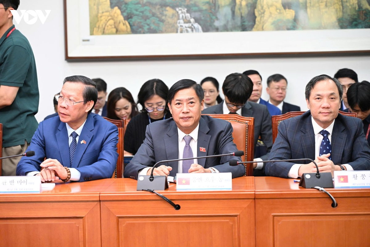 -dang-dan-chu-dong-hanh-kim-min-seok-6.jpg