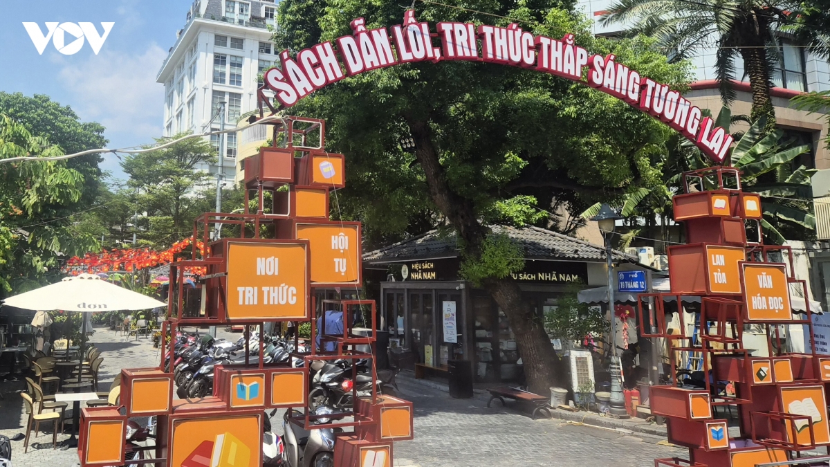 Phố sách 19/12 của Hà Nội