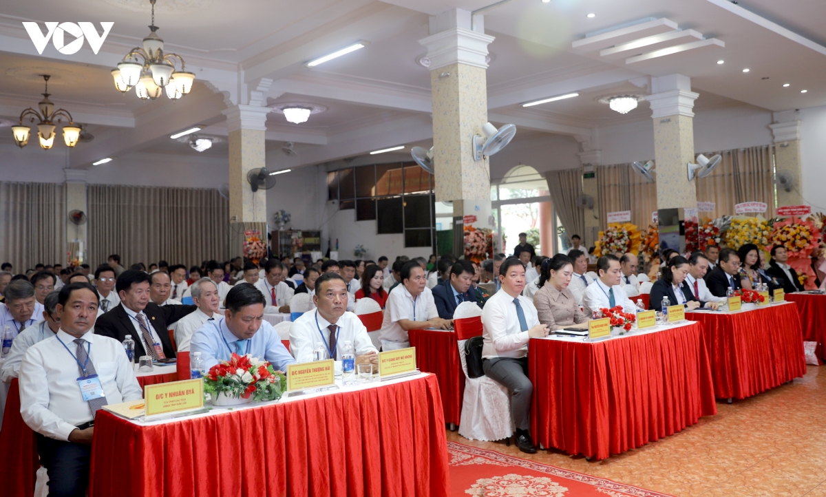 28-9-doi-ngoai-1.jpg