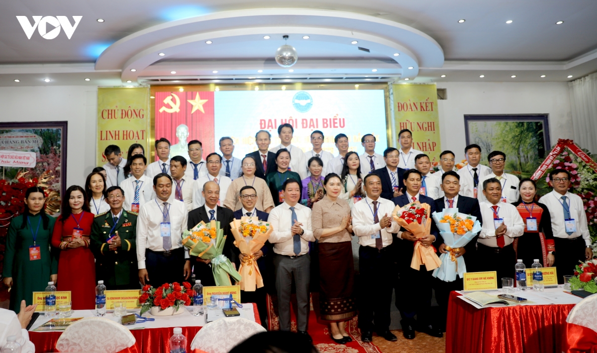 28-9-doi-ngoai-2.jpg