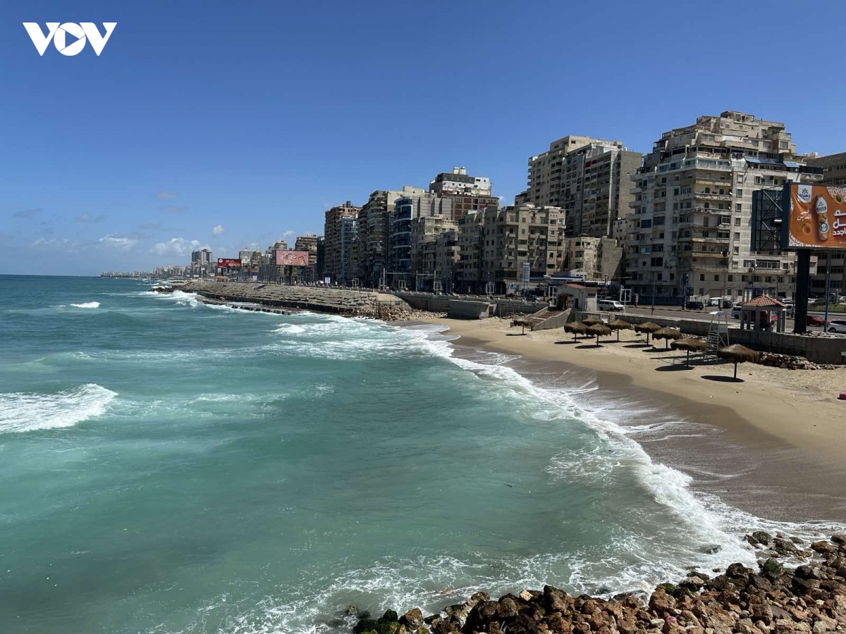 bo-bien-dia-trung-hai-thuoc-thanh-pho-alexandria-cua-ai-cap.-anh-vov.jpg