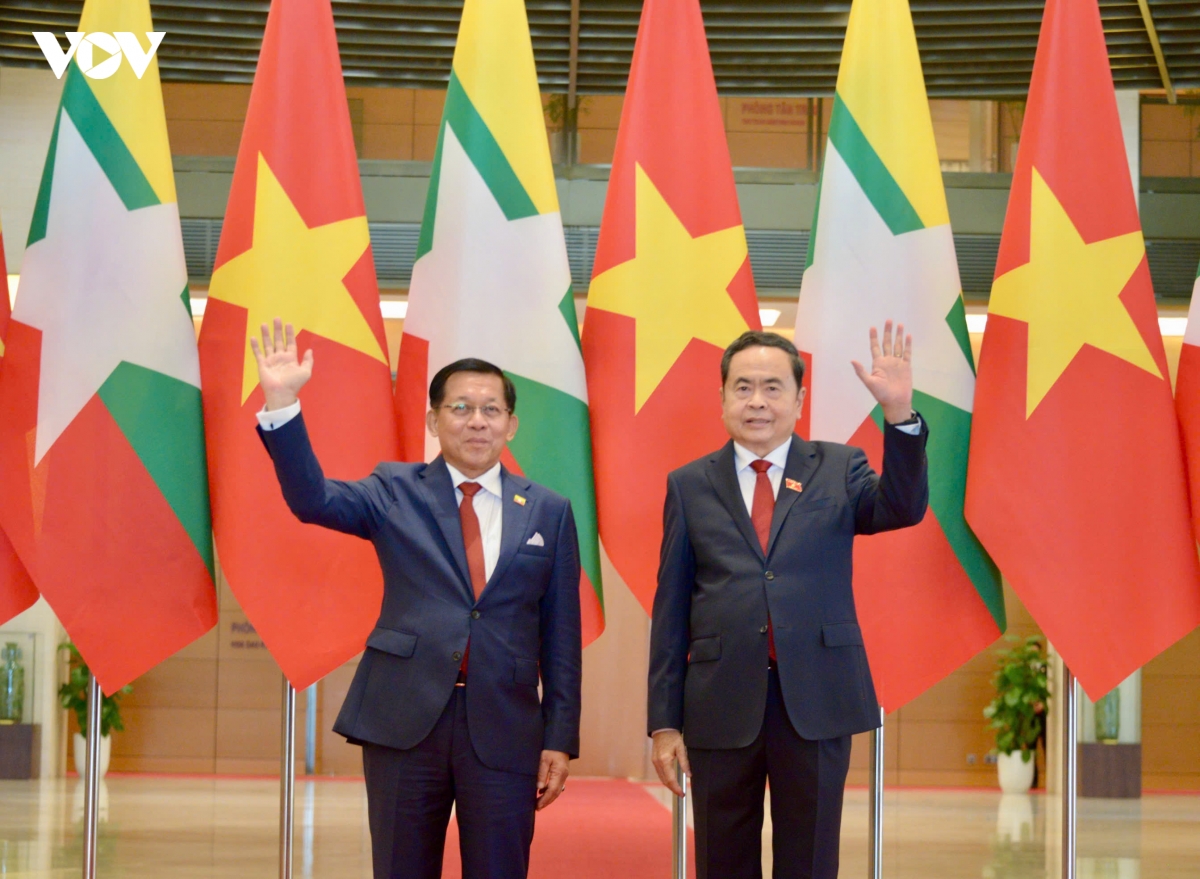 chu-tich-quoc-hoi-tran-thanh-man-hoi-kien-tong-thong-myanmar-7.jpg