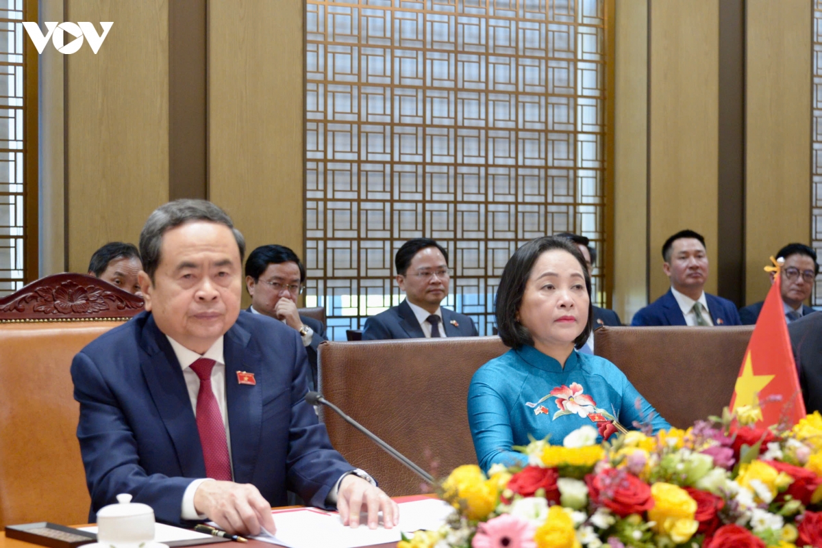 chu-tich-quoc-hoi-tran-thanh-man-tiep-han-quoc-10.jpg