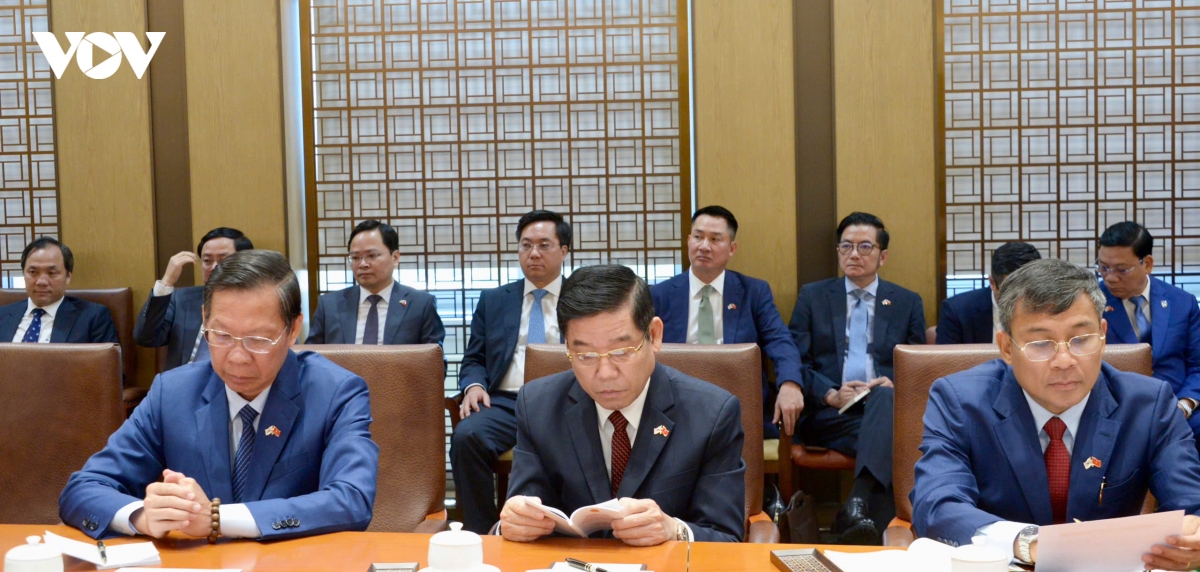 chu-tich-quoc-hoi-tran-thanh-man-tiep-han-quoc-9.jpg