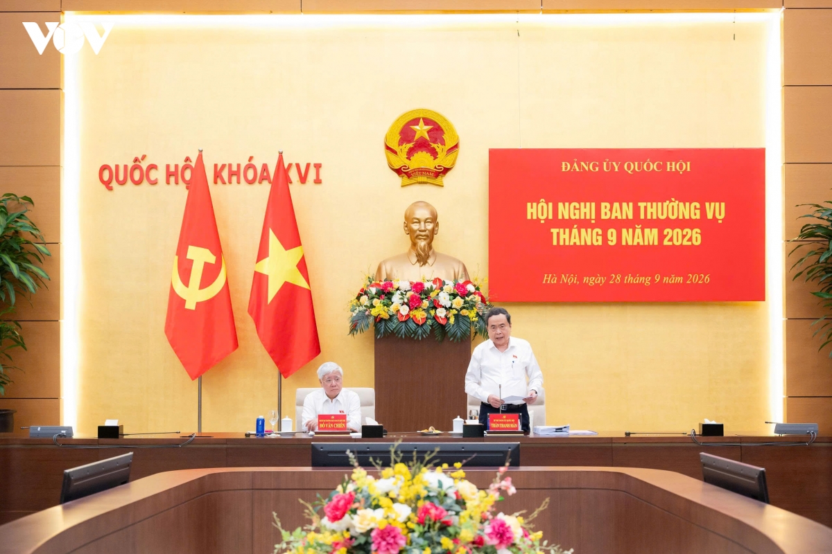 ctqh-chu-tri-ban-tvdu-qh-2.jpg