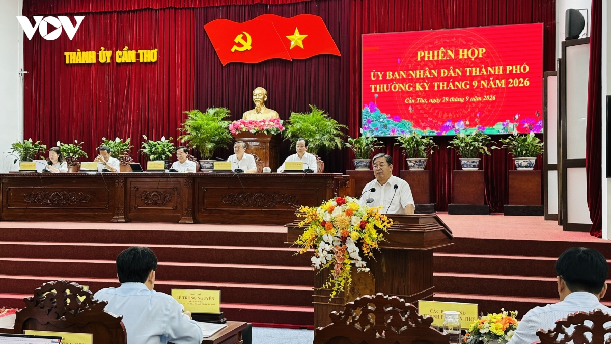 dai-bieu-tham-du-cuoc-hop-phat-bieu.jpg