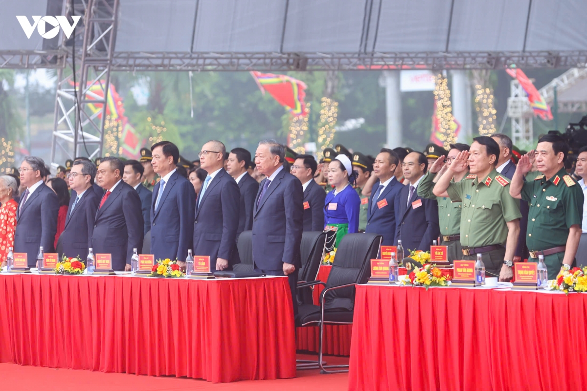 den-hung-7.jpg