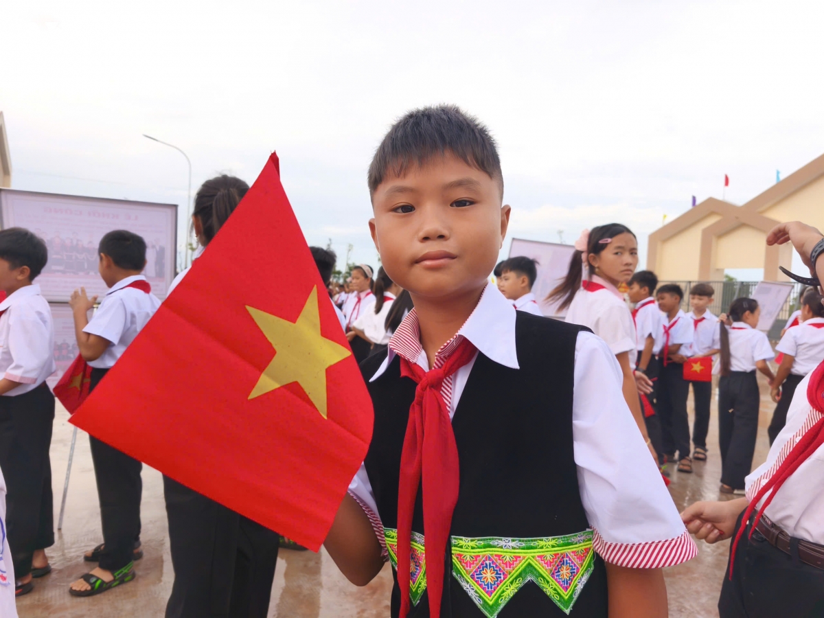 hoc-sinh-truong-noi-tru-ea-rok-dak-lak.jpeg