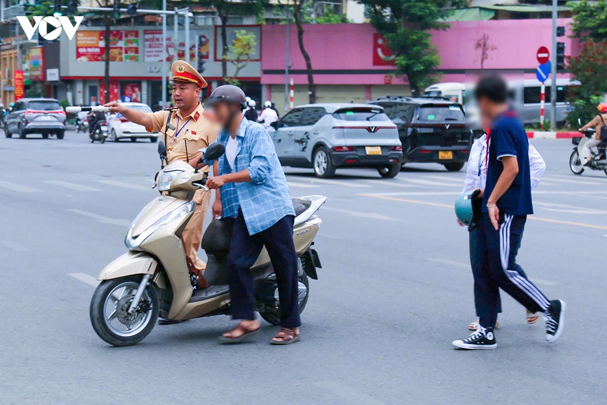 hoc-sinh-vi-pham3.jpg