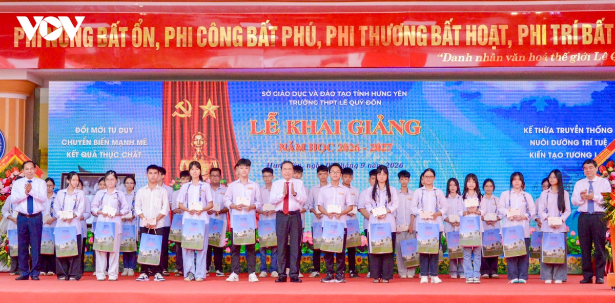 khai-giang-2-2.jpg