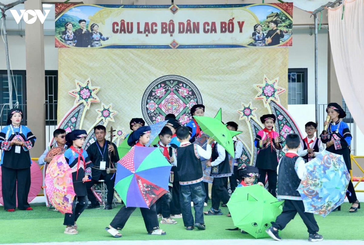 khai-giang-lao-cai-4.jpg