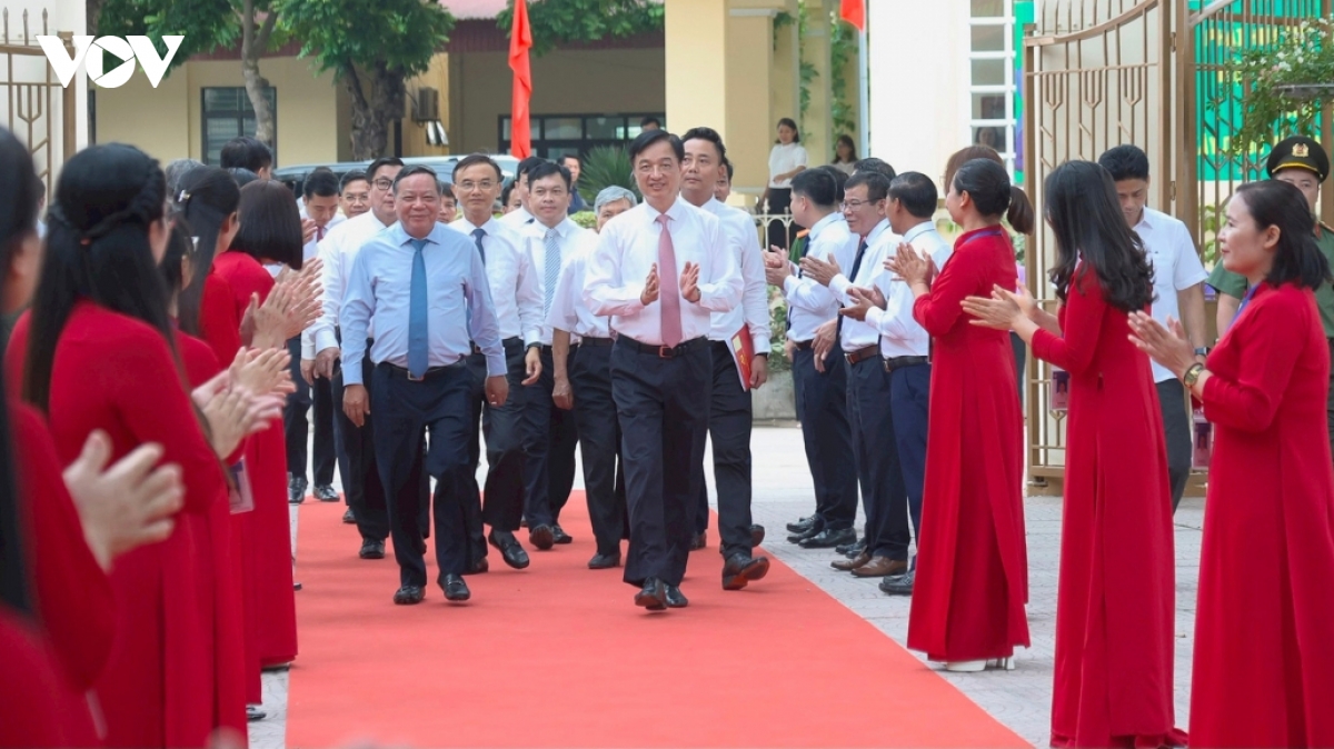 nguyen-duy-ngoc-du-khai-giang-xa-minh-chau-ha-noi-copy.jpg