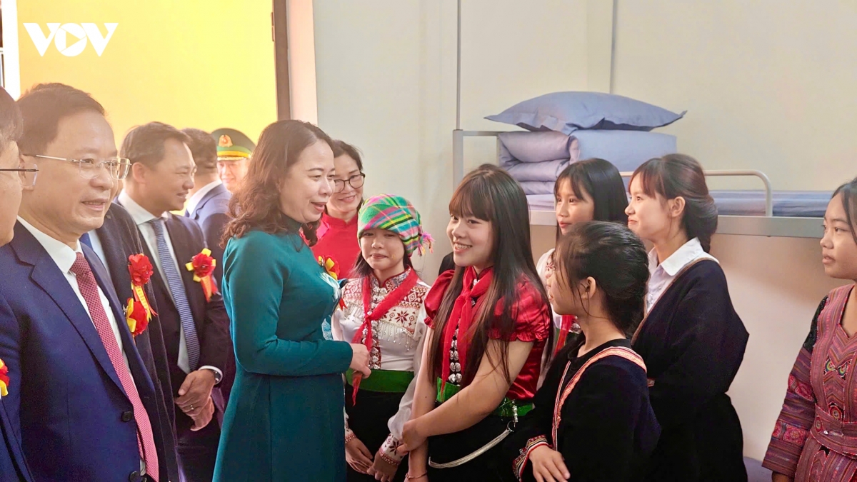 pho-chu-tich-nuoc-vo-thi-anh-xuan-du-khai-giang-o-son-la.jpg