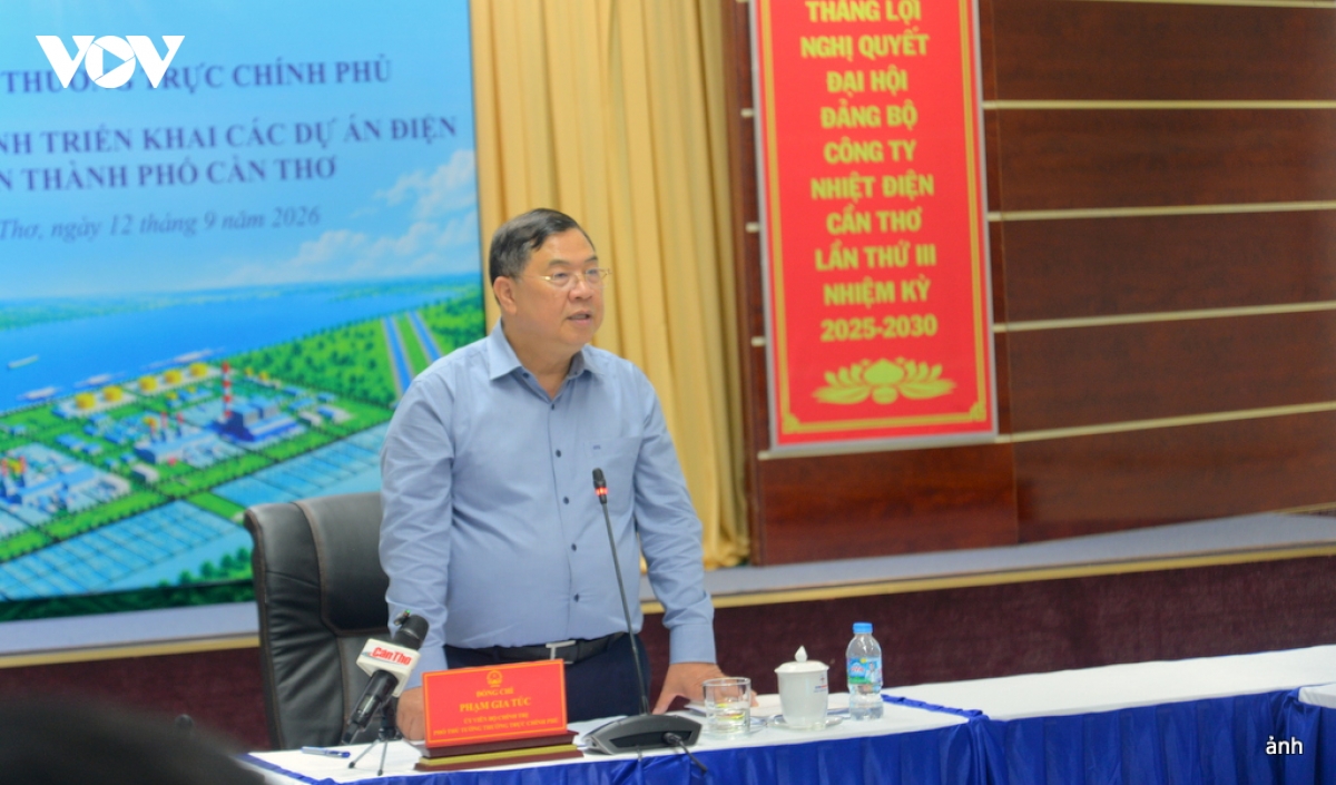 pho-thu-tuong-thuong-truc-chinh-phu-pham-gia-tuc-phat-bieu-tai-buoi-lam-viec.jpg